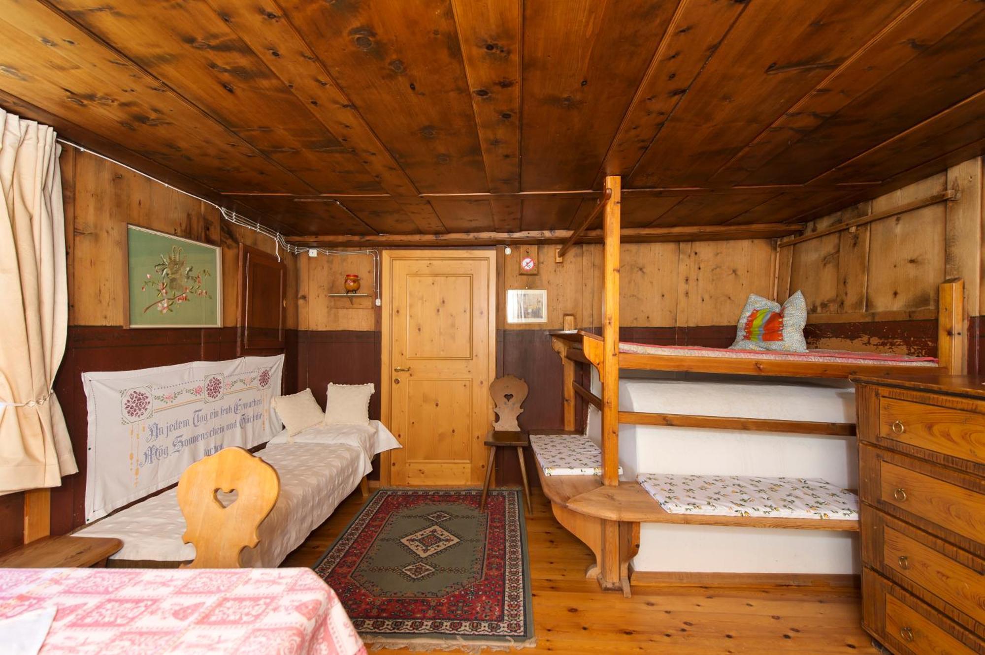 Ferienhaus Leitner Apartment Тирес Стая снимка